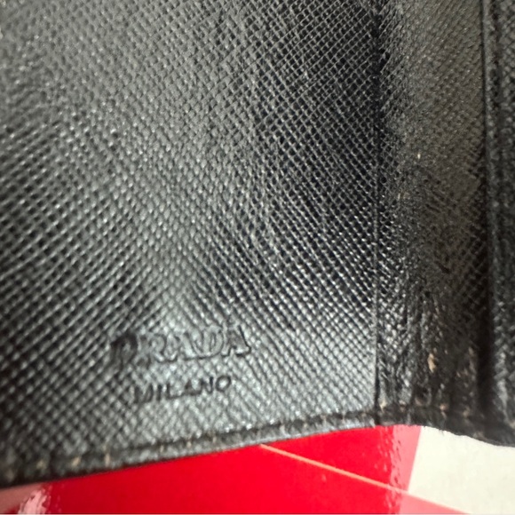 Prada keychain - Picture 2 of 6